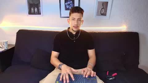 EMILIOCUM online show from June 2026 03:22:01 AM