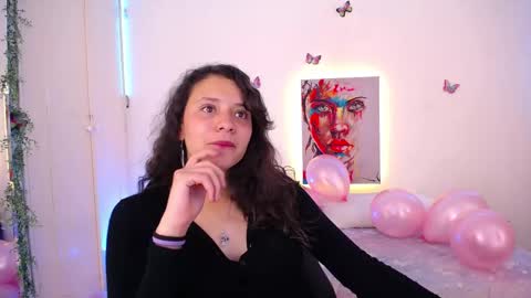 Emili Russo online show from October 2025 08:30:01 PM