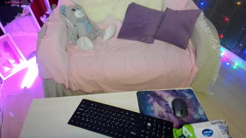 Emiliya online show from December 2024 02:49:02 AM