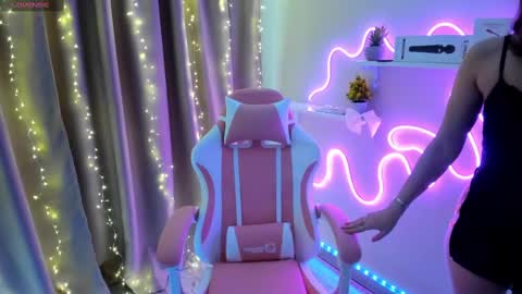 Emiliya online show from March 2025 02:30:02 AM