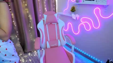 Emiliya online show from March 2025 02:41:02 AM