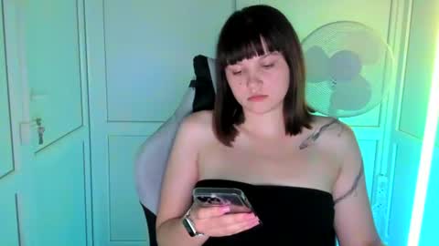 Emmi online show from July 2026 04:07:02 AM