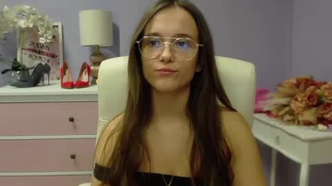Emilly online show from January 2025 11:02:01 AM