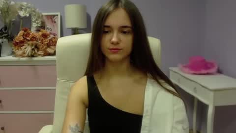 Emilly online show from January 2025 07:46:02 AM