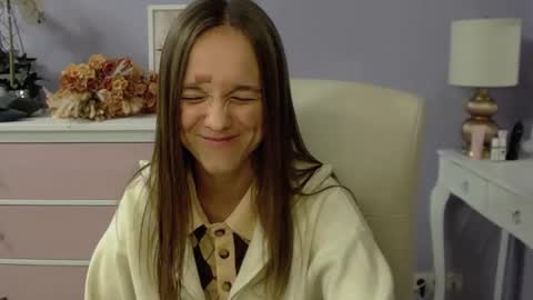 Emilly online show from September 2025 06:51:02 AM