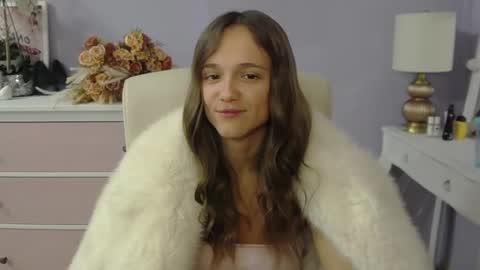 Emilly online show from November 2025 08:04:01 AM