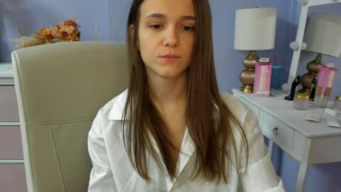 Emilly online show from April 2026 06:36:01 AM