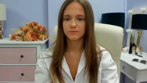 Emilly online show from July 2026 07:23:01 AM
