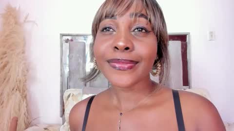 Snapshot of emilly_roaa chatting on December 2025 09:54:02 PM Emilly Roa online show from December 2025 09:54:02 PM