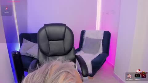 Emily online show from September 2025 09:14:02 PM