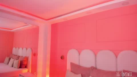 Emilly  online show from March 2026 06:31:01 PM