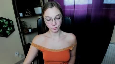 Emilly online show from March 2025 12:37:02 PM