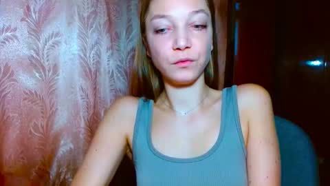 Emilly online show from December 2025 07:17:01 AM