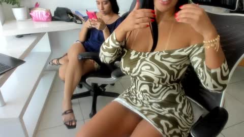 Emilly  online show from February 2026 03:22:01 PM