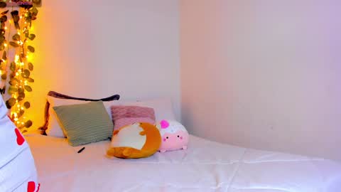 emilly online show from February 2025 11:55:01 AM