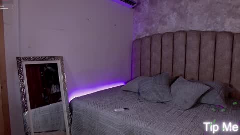  emily valentina     online show from October 2025 01:01:02 AM