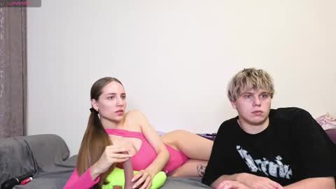 emily_and_ilumi online show from September 2025 12:52:01 PM