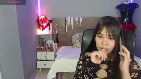              online show from December 2024 06:17:02 PM