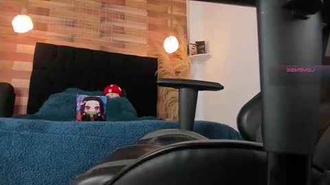 emily_brown04 online show from October 2025 10:23:02 AM