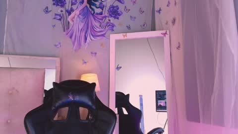 emily_castillo1_ online show from March 2026 06:02:01 AM