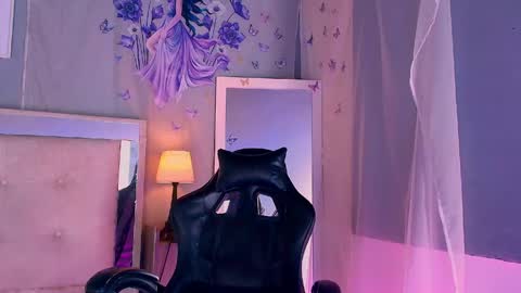 emily_castillo1_ online show from May 2026 05:56:01 AM