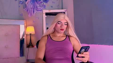 emily_castillo1_ online show from May 2026 06:53:01 AM