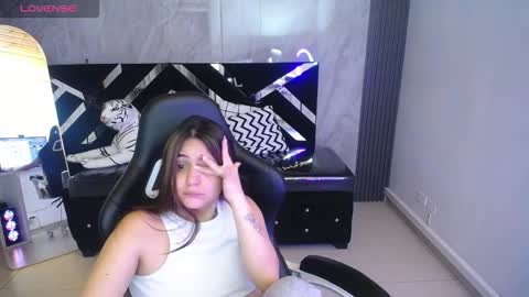 Snapshot of emily_cooper_t chatting on September 2025 03:06:02 AM emily_cooper_t online show from September 2025 03:06:02 AM