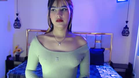 emily fox 3 online show from January 2025 12:11:02 PM