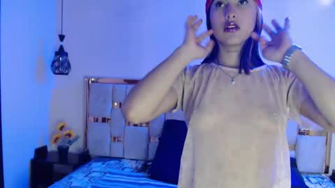 emily fox 3 online show from January 2025 12:18:01 PM