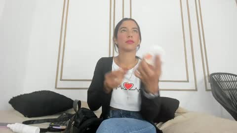 emily_gaviria1 online show from May 2026 12:09:02 PM