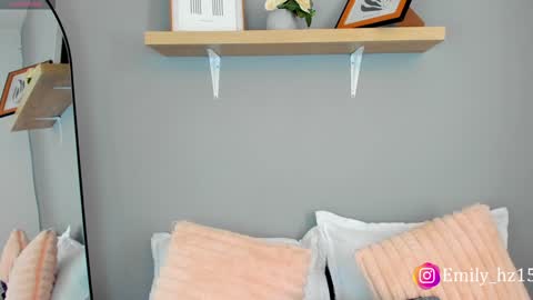 Snapshot of emily_haze chatting on December 2024 01:53:02 PM Emily online show from December 2024 01:53:02 PM