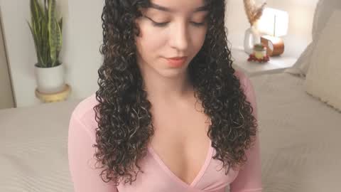 Juliana online show from December 2024 01:26:01 AM