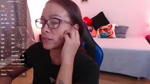 Snapshot of emily_leroy571240 chatting on September 2025 02:17:01 PM emily leroy. online show from September 2025 02:17:01 PM