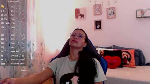 Snapshot of emily_leroy571240 chatting on October 2025 12:01:02 PM emily leroy. online show from October 2025 12:01:02 PM