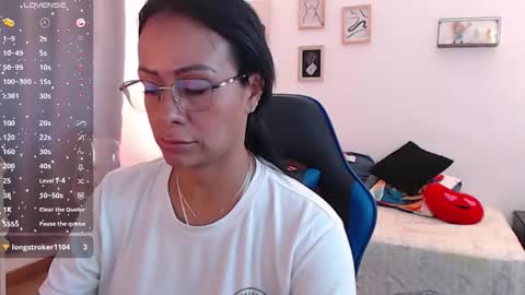 Snapshot of emily_leroy571240 chatting on November 2025 03:44:01 PM emily leroy. online show from November 2025 03:44:01 PM