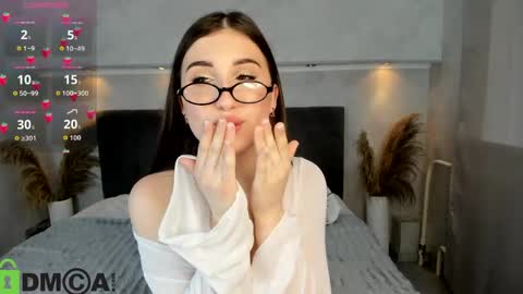 Emily online show from April 2026 06:19:01 AM