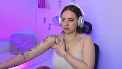 Emily Lindey online show from February 2026 06:55:02 AM