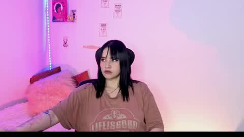 Emily Lindey online show from May 2026 04:21:01 AM