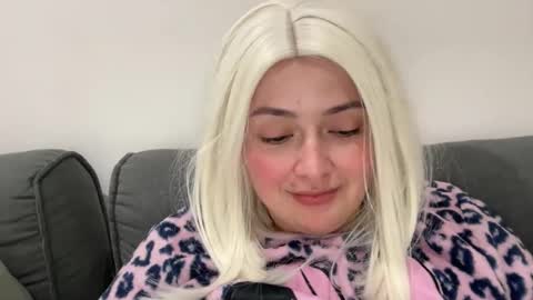 emily_morning_dew online show from November 2025 06:51:02 PM