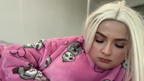 emily_morning_dew online show from January 2026 01:37:02 PM