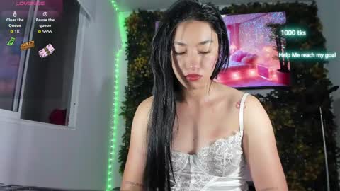 emily_palmeer online show from April 2026 09:45:01 AM