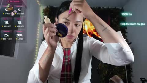 emily_palmeer online show from April 2026 09:18:01 AM