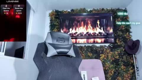 emily_palmeer online show from May 2026 10:01:01 AM