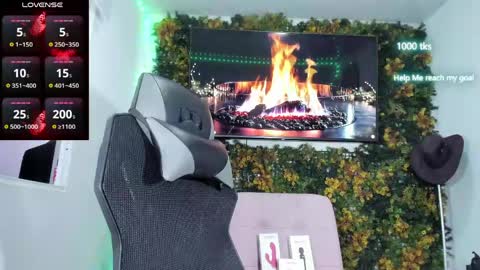 emily_palmeer online show from May 2026 11:06:01 AM