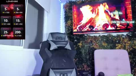 emily_palmeer online show from May 2026 10:21:02 AM