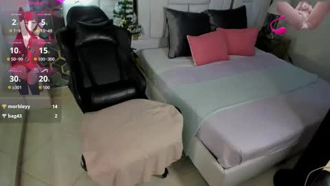 Snapshot of emily_parkss666 chatting on December 2025 10:16:02 PM Emily online show from December 2025 10:16:02 PM