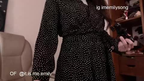 emily_pearl_ online show from April 2026 08:39:01 PM
