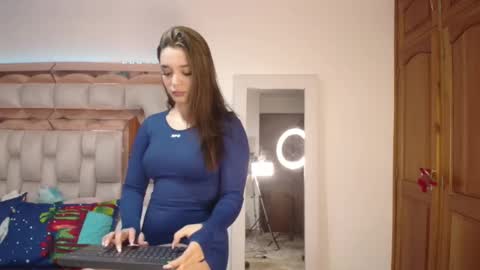 emily online show from November 2025 11:07:02 PM