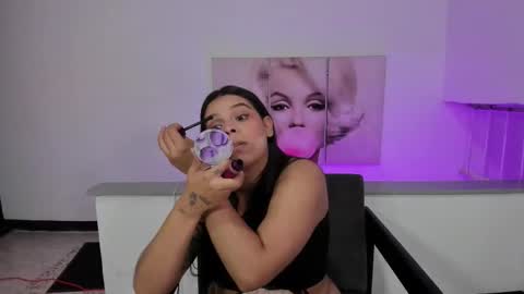 Emily online show from September 2025 07:54:01 AM