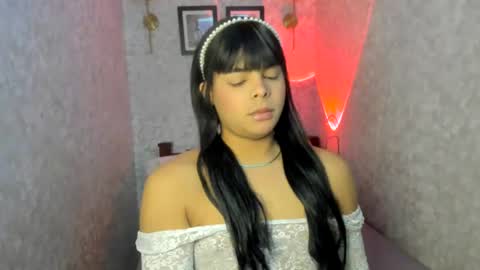 emily_rosue_ online show from July 2026 01:30:01 AM
